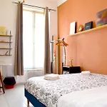 Quartier Chic L L Gare L Tramway Privatunterkunft