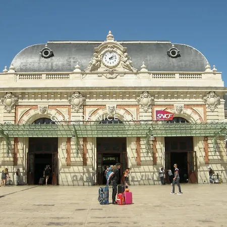 Quartier Chic L L Gare L Tramway Homestay Nice