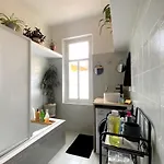 Pansiyon Quartier Chic L L Gare L Tramway Nice