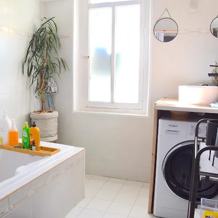 Quartier Chic L L Gare L Tramway Nizza