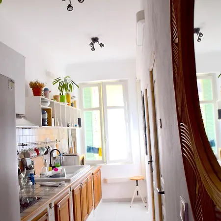 Quartier Chic L L Gare L Tramway ホームステイ ニース