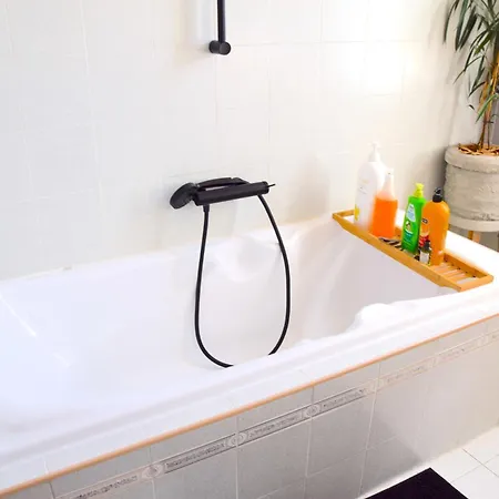 Quartier Chic L L Gare L Tramway * Nizza